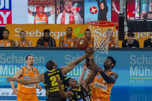 的主场战斗 的主场战斗