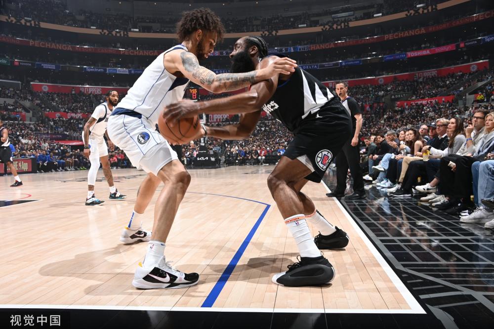 以其出色的 以其出色的